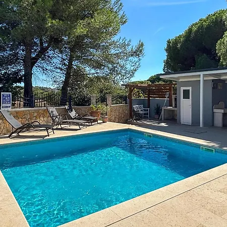 Cozy In With Swimming Pool