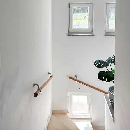 Cozy In With Swimming Pool Apartment